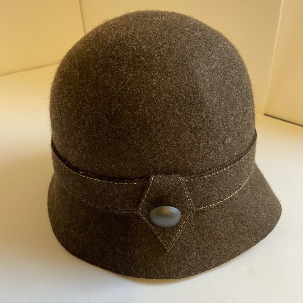 Women Brown 100% wool  bucket hat‎ with felt band ,side button , 2'' brim,
